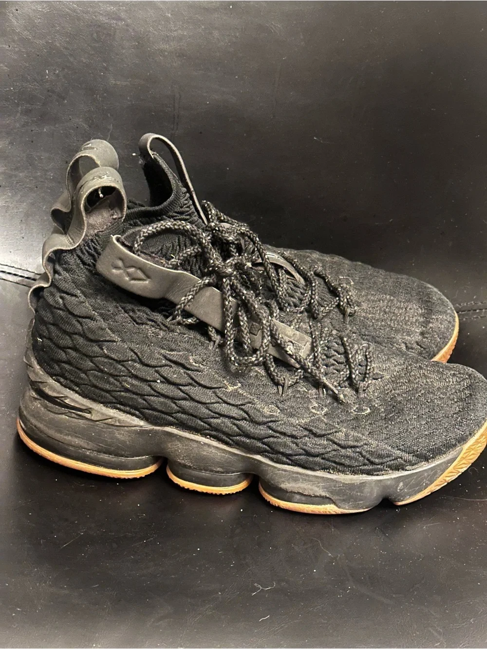 Nike LeBron XV 15 Basketball Shoes Black Gum Size Men’s 8.5